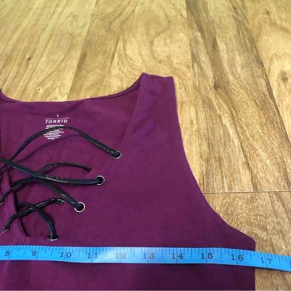 Torrid Purple Faux Leather Crossover Tie Strap Sleeveless Tank Top Womens Size 1 - Picture 5 of 7
